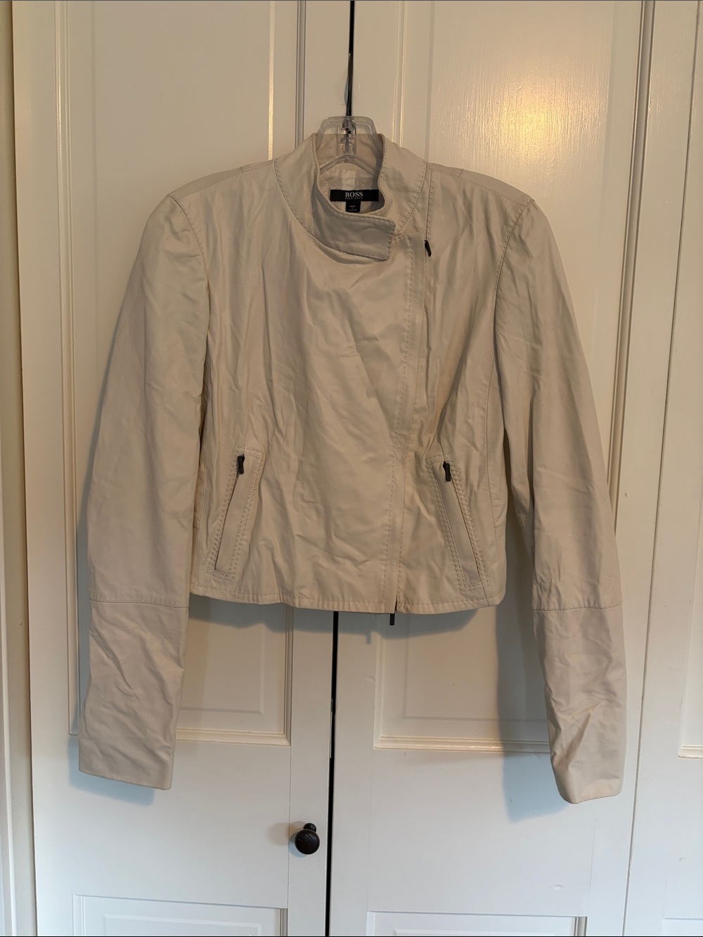 Hugo Boss boné White Leather Jacket